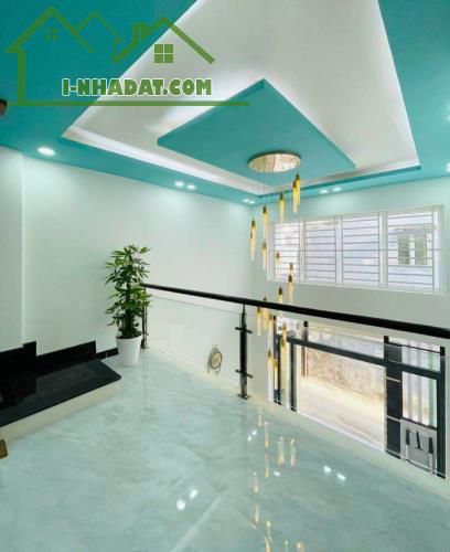 NHÀ KHUÔNG VIỆT 40m² - 2 Tầng - Sát Mặt Tiền Đường - KO Quy Hoạch - nhỉnh 3 tỷ Tân Phú - 2