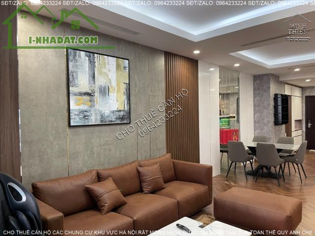 (Chung Cư Vinhomes Royal City) Cho Thuê Căn 2 Ngủ Full Nội Thất Cao Cấp Tiện Nghi Hoàn Hảo - 2