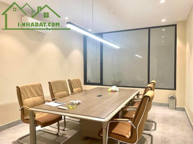 CỰC HIẾM PHỐ TRẠM CỔ LINH 80M2 VỈA HÈ ĐÁ BÓNG VIEW VƯỜN HOA OTO THANG MÁY.19,5 TỶ - 4