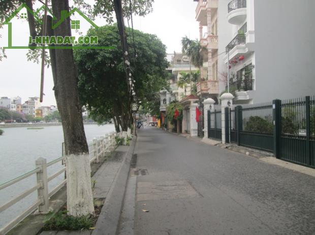 Tôi bán nhà mặt phố Bồ Đề view hồ Bồ Đề 68m2 chỉ 13.8 tỷ. LH 0989.62.6116