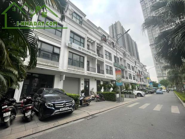 Shophouse Vip - Vinhomes Gardenia Hàm Nghi.113m x 5 tầng x Mt5m. Giá 36 tỷ. - 2