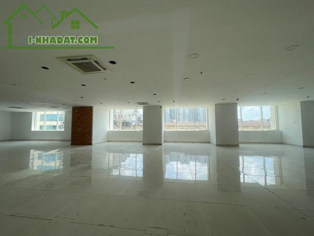 Cho thuê 1500m² sàn TMDV mặt phố Minh Khai, Hai Bà Trưng.