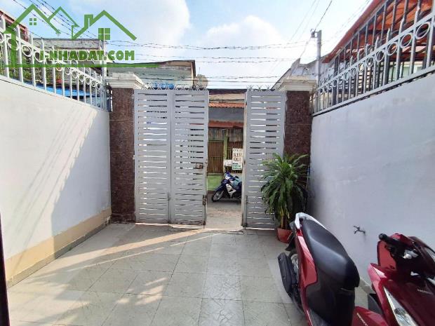 BÁN NHÀ 861 TRẦN XUÂN SOẠN. 68M2.4 TẦNG. 4MX17M.HẺM XE HƠI. NHÀ ĐẸP.GẦN TRUNG TÂM - 4
