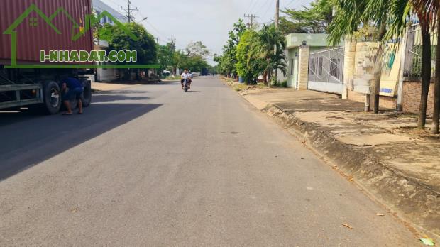 Cho thuê kho xưởng 4.000m2 tiếp nhận ngành nghề đặc thù Đức Hòa, Long An giá 135tr/tháng - 2