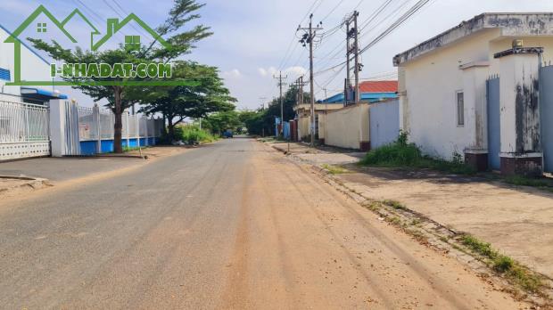 Cho thuê kho xưởng 4.000m2 tiếp nhận ngành nghề đặc thù Đức Hòa, Long An giá 135tr/tháng - 1