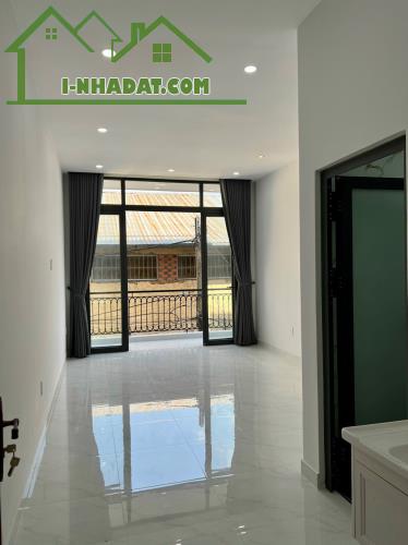 Bán nhà mới đường Thân Nhân Trung, Khu ETOWN,  [DT 4x11] giá 6.9 tỷ - 3