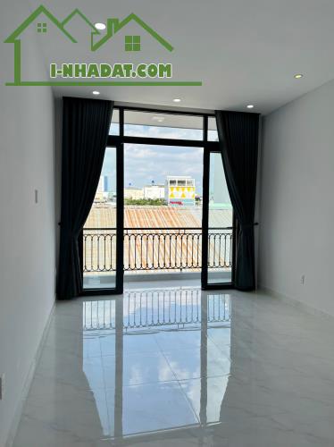 Bán nhà mới đường Thân Nhân Trung, Khu ETOWN,  [DT 4x11] giá 6.9 tỷ - 1