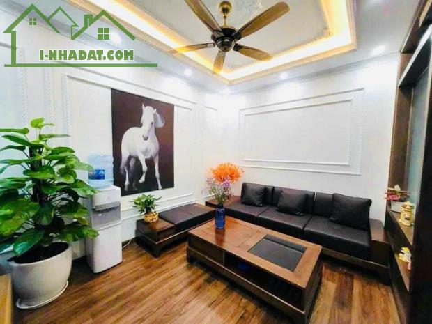 Bán căn nhà 4 tầng lô góc phường Tân Bình, TP HD, 50m2, 4 ngủ, đường oto, nột thất xịn - 2