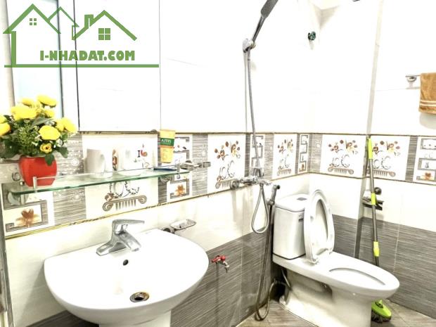 Bán nhà phố Bạch Mai 66m2*5 tầng, MT 3.5m, giá 4.5 tỷ - 5