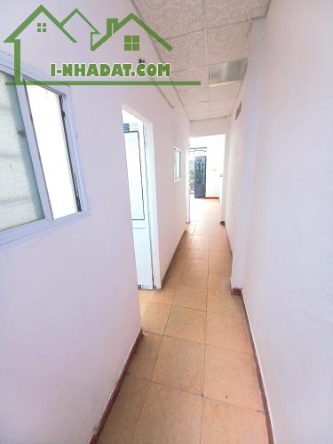 💥 Bán nhanh nhà C4 kiệt Lê Duẩn, gần Tiểu học Trần Cao Vân, DT 71m2, chỉ 2 tỷx - 2
