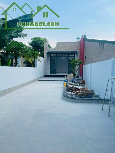 Bán nhà gần KDC Tân Phong, 5m x 40m, đường oto chỉ 3ty6 - 5