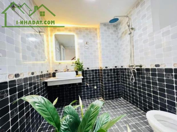 Bán nhà Xuân Phương, Gác Lửng, 39M 5 Tầng, 4P Ngủ, nội thất, ôtô gần giá 5.3 tỷ