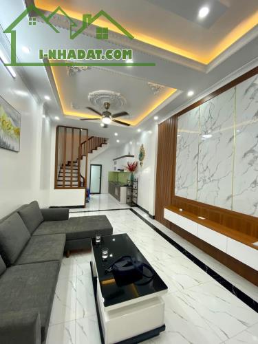 Bán nhà Phương Canh, cuối đường Trịnh Văn Bô 34M 5 Tầng nội thất mới giá 4.7 tỷ