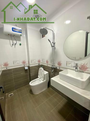 Bán nhà Phương Canh, cuối đường Trịnh Văn Bô 34M 5 Tầng nội thất mới giá 4.7 tỷ - 4