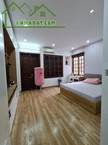 Mỗ Lao Hà Đông, nhà đẹp ở ngay, ô tô đỗ cửa, 32m2, 6.7 tỷ