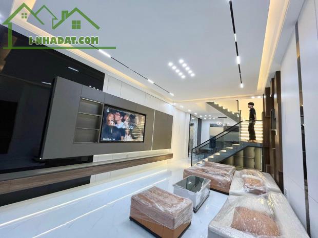 bán nhà 2 lầu tặng full nội thất kiến trúc hiện đại trục D7hồng loan thổ cư 80m2 gía 5.9ty - 4