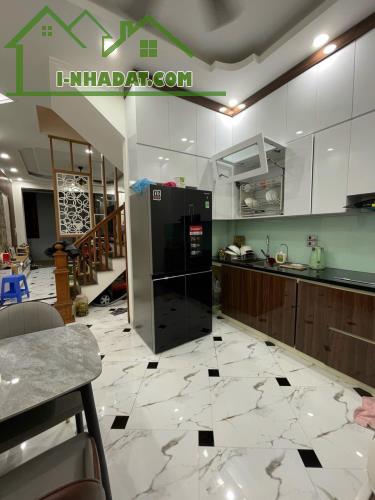 Bán Nhà Đường Láng Đống Đa 40m Đẹp - 4