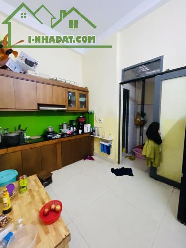 Bán nhà ở PHÚ NHUẬN, HẺM Ô.TÔ, 40 M2, Hoàng Văn Thụ 6.9 tỏi - 2