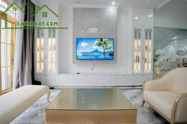 Cần bán căn Villas tâm huyết có bể bơi mặt tiền Xóm 5 Lại ThếTP Huế giá bán chỉ 5.3x tỷ - 3