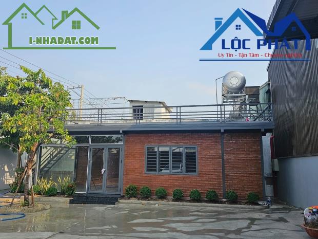 Cho thuê xưởng 2.100m2 P Phước Tân, Tp Biên Hoà, ĐN giá 75 triệu - 2