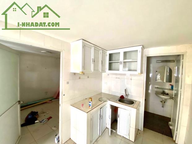 Nhà đất Đại Mỗ 48m2 nhà C4 mặt tiền 5.3m giá 5.1tỷ, khách mua ở ngay hoặc cho thuê dc luôn