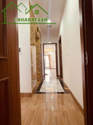 BÁN ĐẤT TẶNG NHÀ THANH NHÀN XÂY BUILDING, 1 NHÀ RA PHỐ, 100M2 GIÁ CHỈ 17 TỶ