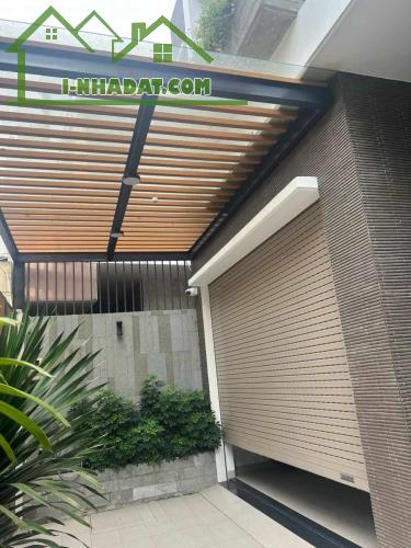 Bán nhà mặt tiền Lê Sao, Phường Phú Thạnh, Quận Tân Phú Dt 9x19m 3 lầu giá 22 tỷ