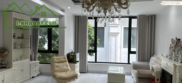 VIP, bán nhà trung tâm Long Biên, BV Tâm Anh, 70m2, mặt tiền 6.1m, thang máy, kinh doanh - 1