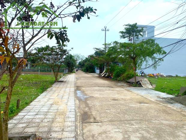 Cần bán lô đất sát QL1A gần chợ Vĩnh Điện Giá chỉ 695 triệu