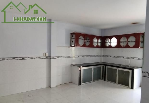 Chủ gửi bán gấp, dt 93m2 x 2t, 2 MẶT TIỀN - HXH thông thoáng, ngay Lò Lu, GIÁ TỐT. - 2