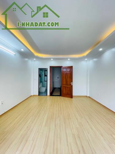 Bán nhà Hồ Tùng Mậu, Cầu Giấy, Gần phố, Ngõ rộng thoáng, Thang máy, Nhà đẹp ở luôn, 40m2 - 2