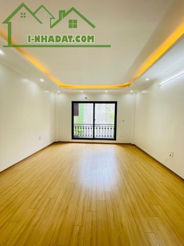 Bán nhà Hồ Tùng Mậu, Cầu Giấy, Gần phố, Ngõ rộng thoáng, Thang máy, Nhà đẹp ở luôn, 40m2 - 1