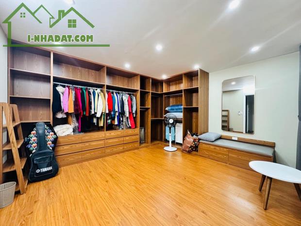 Bán nhà ngõ Tức Mạc - Trần Hưng Đạo, DT 114/120m, 8 tầng mới, MT 6.2m, 45tỷ.