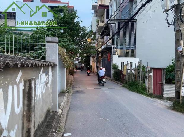 Bán đất Tư Đình. 58m2 * mt 5m * 5,5 tỷ. Lô Góc, gần ô tô tránh.