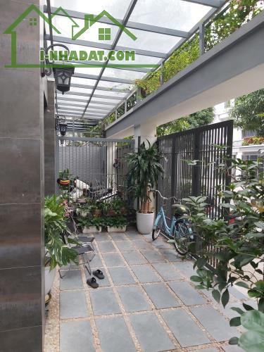 Gamuda Gardens, Biệt Thự Sân Vườn, dt 120m, 4 tầng, 8m mặt, Giá 25.2 tỷ. LH 0906556885