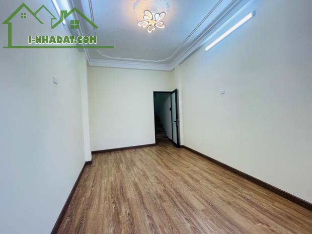 Chủ sốt bán, hạ chào liên tục, hơn 6 tỷ chỉ còn 5,2 tỷ, nhà Võ Chí Công, 30m2, 5 tầng - 1