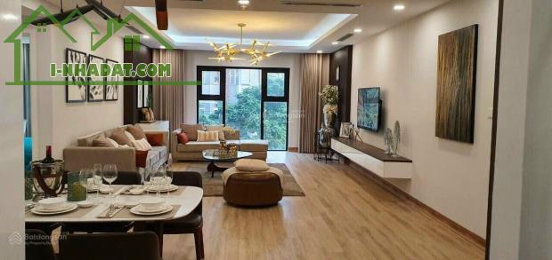 Chỉ 7,4 tỷ sở hữu căn hộ 3 PN - 138m2, view cực đẹp, khó tìm ở Cầu Giấy