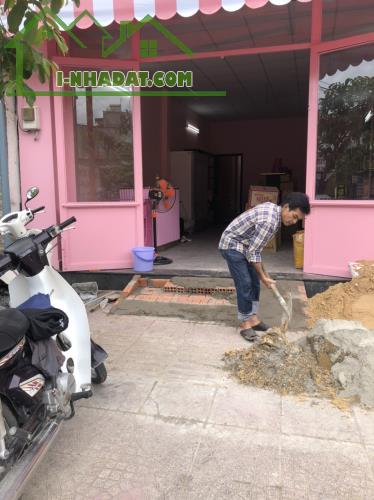 Cho thuê nhà nguyên căn 140m2 2pn mặt tiền đường 2 Trường Thọ