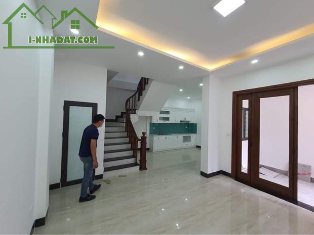 THIỆN TRÍ BÁN NHANH- NHÀ MỚI KÍNH COONG- OTÔ LÙI TẬN CỬA- 40M2 X 5T GIÁ HƠN 5 TỶ