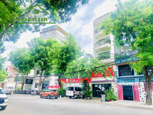 Chỉ 45 Tỷ-Sở Hữu Ngay Nhà 1 Trệt 4 Lầu MT Nguyễn Văn Hưởng,Thảo Điền,Q2 DT:100m2(5,6mx17m)