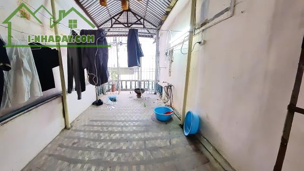 Cần Bán Gấp - 35m², 4 tầng, mặt tiền 2.8m, giá 5.5tỷ  ⛳ VỊ TRÍ: - Nằm ở khu vực trung tâm, - 3