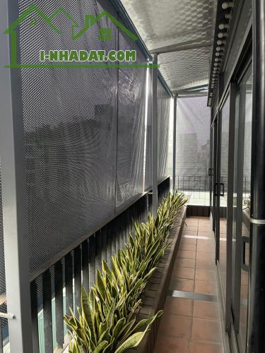 Cho thuê căn hộ Studio siêu rộng 50m2 , có ban công , tại 3/71 Linh Lang chỉ từ 370S - 5