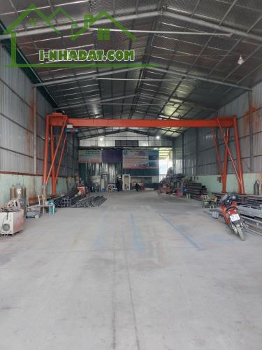 Cho thuê 800m2 nhà xưởng sẵn Cẩu Trục 5 tấn + Văn Phòng tại đường Chùa Trầm, TT Chúc Sơn, - 2