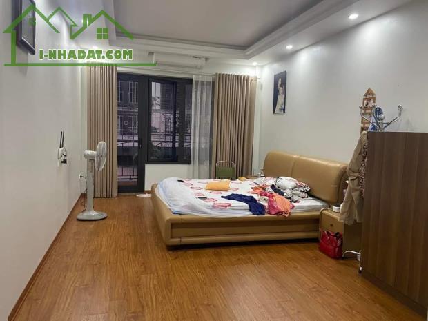 Bán Nhà 5 Tầng, 460 Khương Đình, Sát Five Star, Nhà Đẹp Ở Sướng