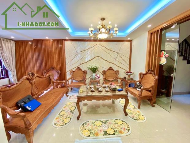 Hiếm biệt thự 3 mặt thoáng Foresa Xuân Phương 175m2 x 3t vỉa rộng, Gara, tiện ích vàng 25