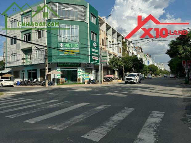 Bán 3 lô đất 216m2 Khu D2D phường Thống Nhất TP Biên Hoà có 17 tỷ - 2