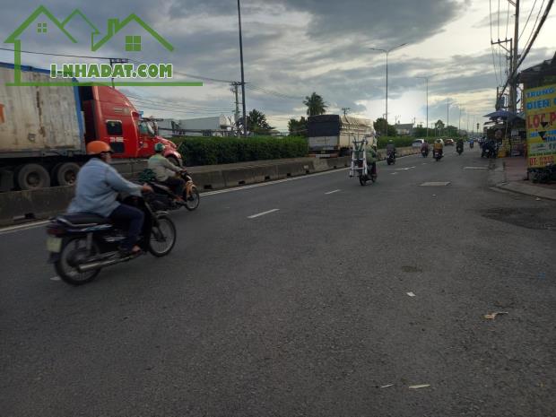Bán nhà sát chợ Vườn Lài Q12, 60m2, 2 lầu, 4 Phòng ngủ, N5m, Đ. 4m giá chỉ 4.x tỷ - 4