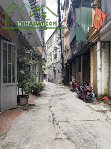 Bán nhà Phạm Văn Đồng, Bắc Từ Liêm ngõ thông, ô tô đỗ cổng, thang máy, nhà đẹp ở ngay.