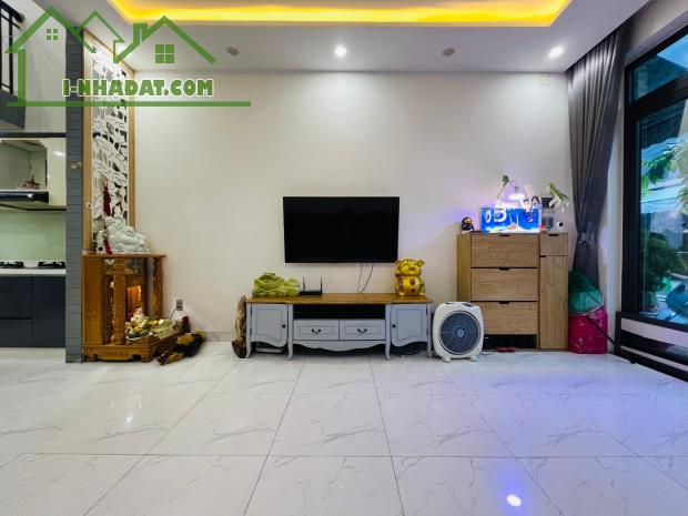 💎 CỰC PHẨM - CẦN BÁN NHANH - NHÀ ĐẸP 2 TẦNG - MẶT TIỀN HẢI CHÂU - Ô TÔ ĐẬU ĐỖ - GIÁ RẺ. - 1