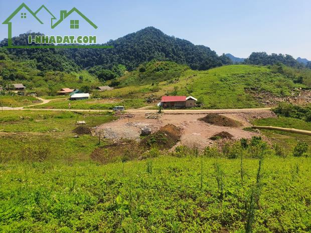 Bán nhanh mảnh đất rộng 2.1 ha ở Tà Số, Mộc Châu, đã có thổ cư, giá thương lượng.